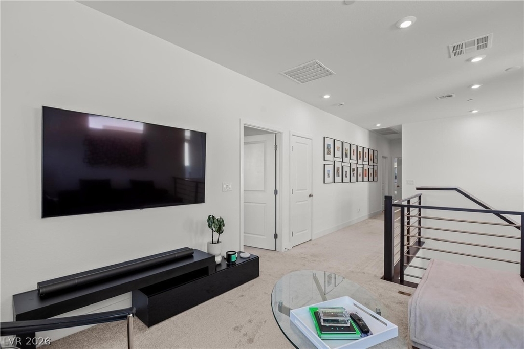 692 Echelon Street - Photo 14