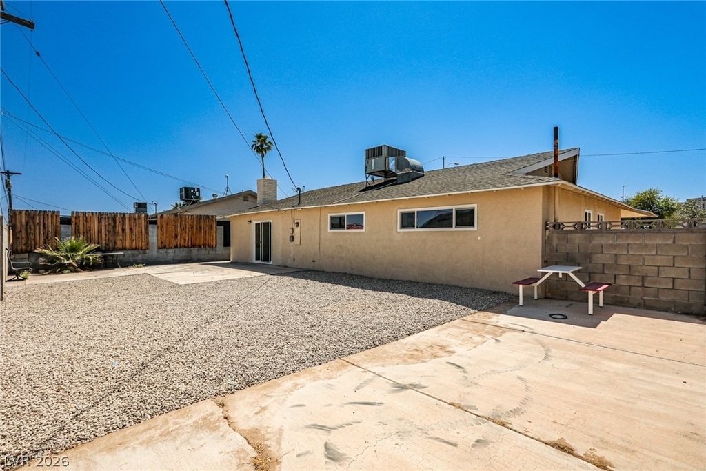 1320 Robin Street - Photo 31