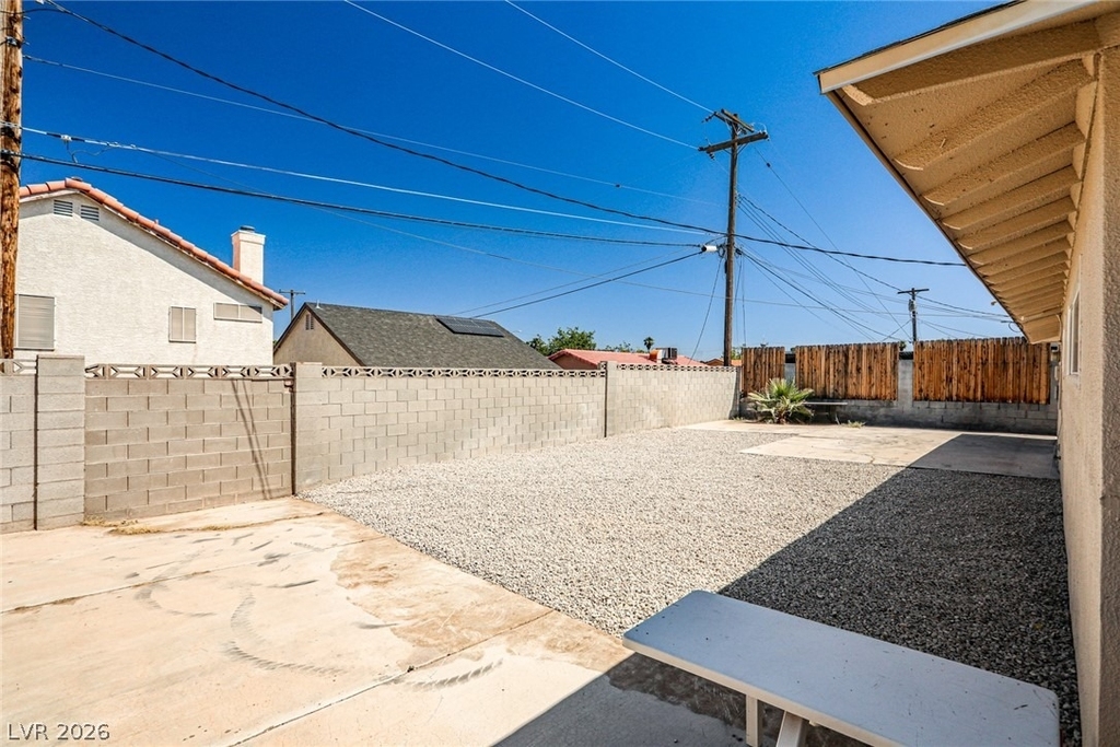1320 Robin Street - Photo 33