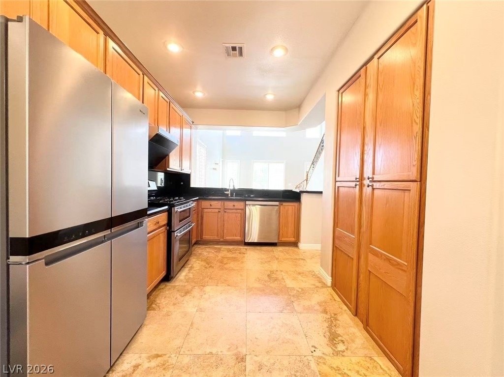 538 Los Hermanos Street - Photo 5