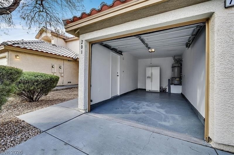7564 Glowing Ember Court - Photo 19