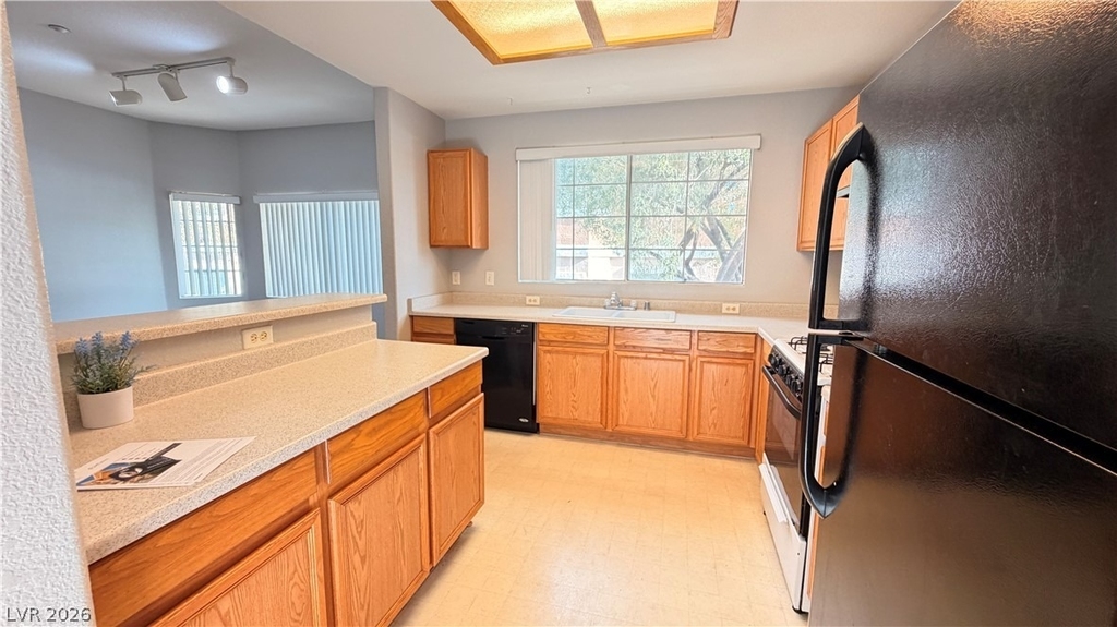 830 Carnegie Street - Photo 2