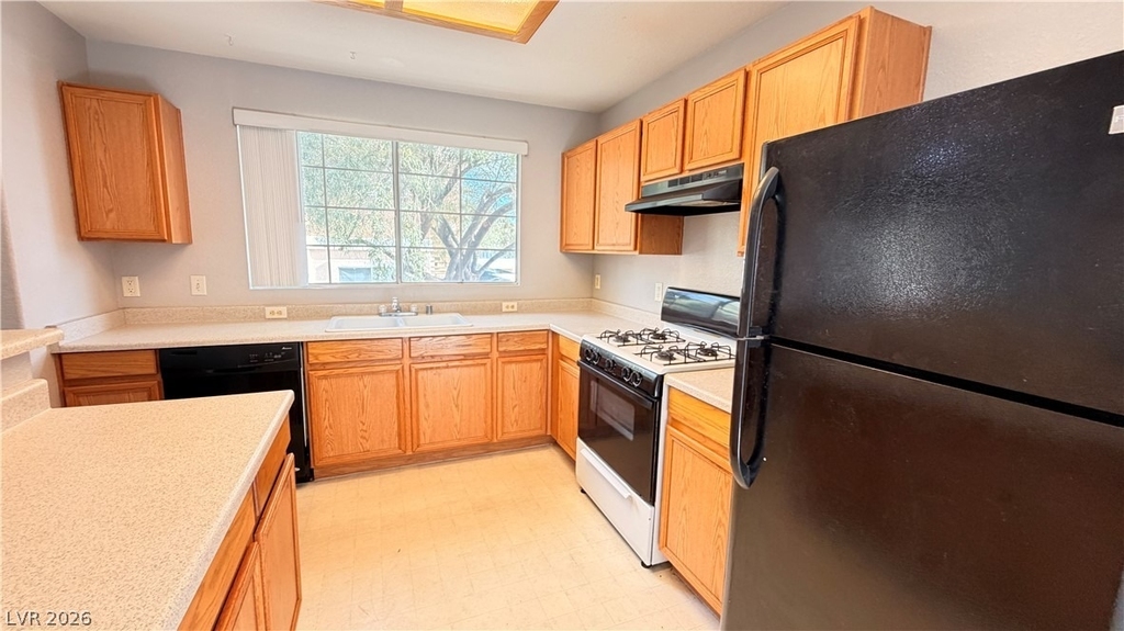 830 Carnegie Street - Photo 3
