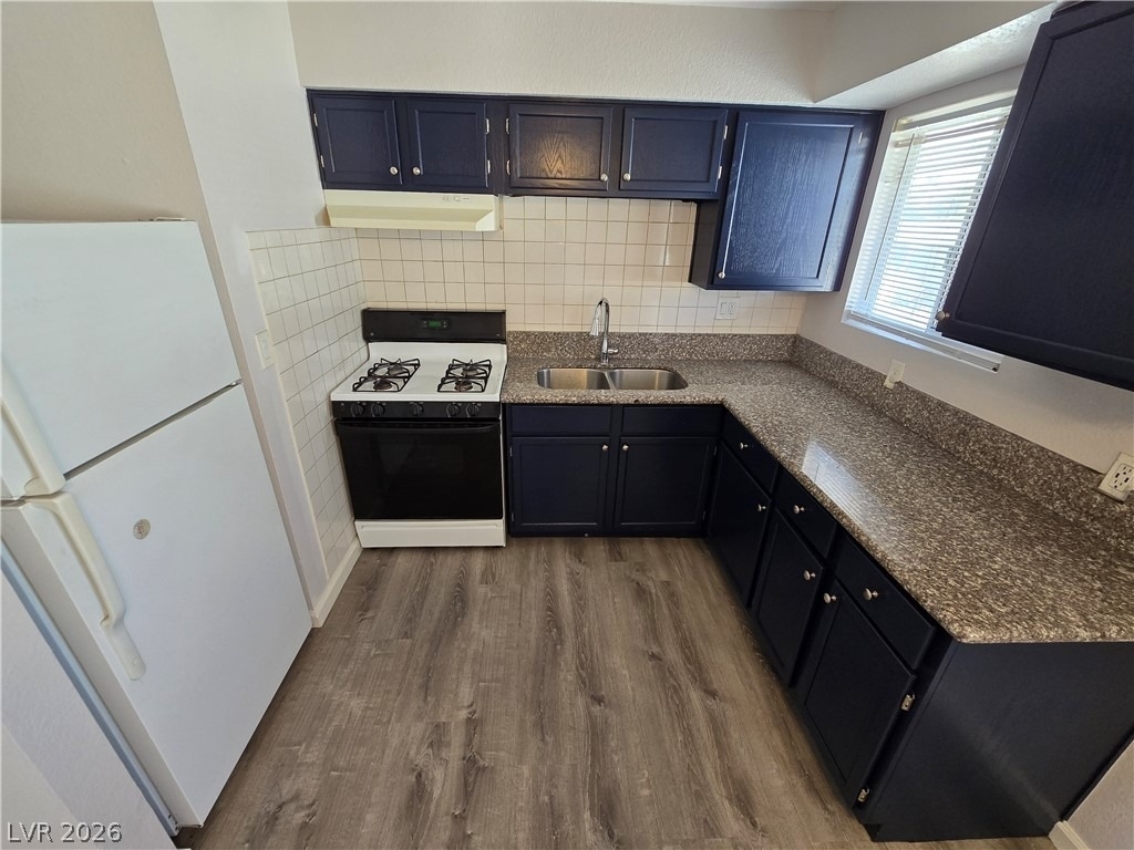 4360 Twin View Circle - Photo 15