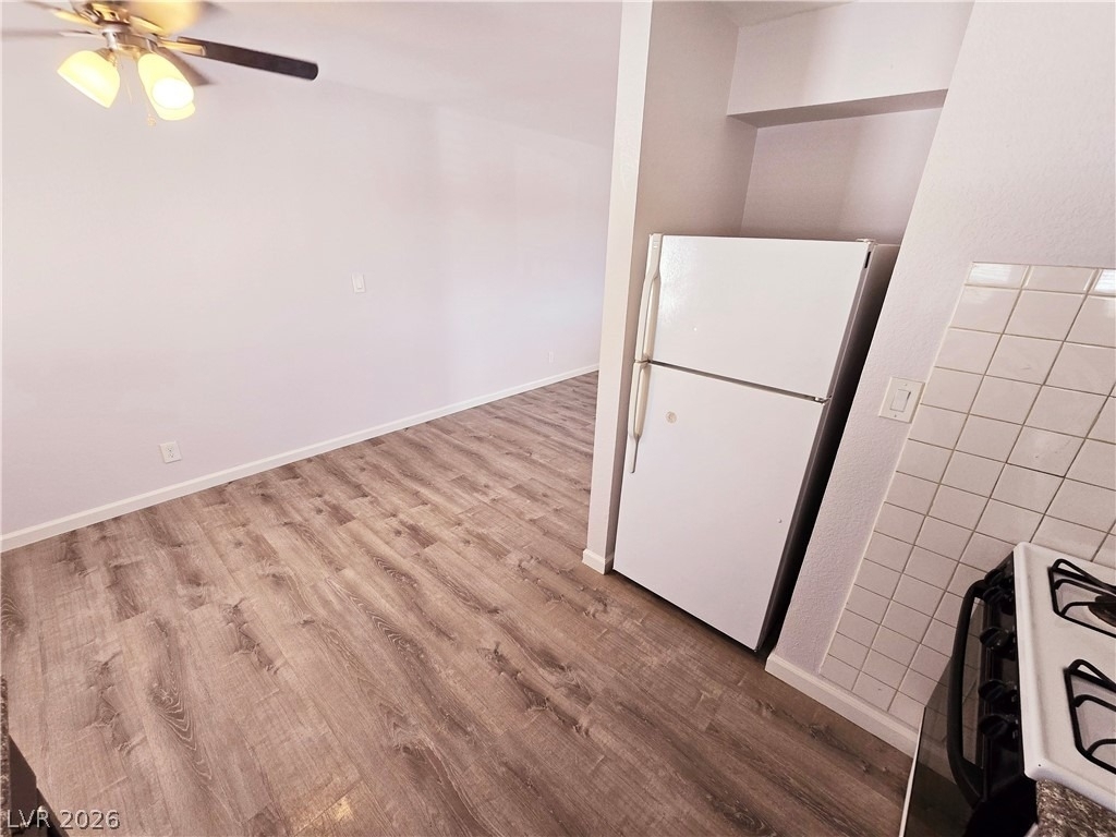 4360 Twin View Circle - Photo 18