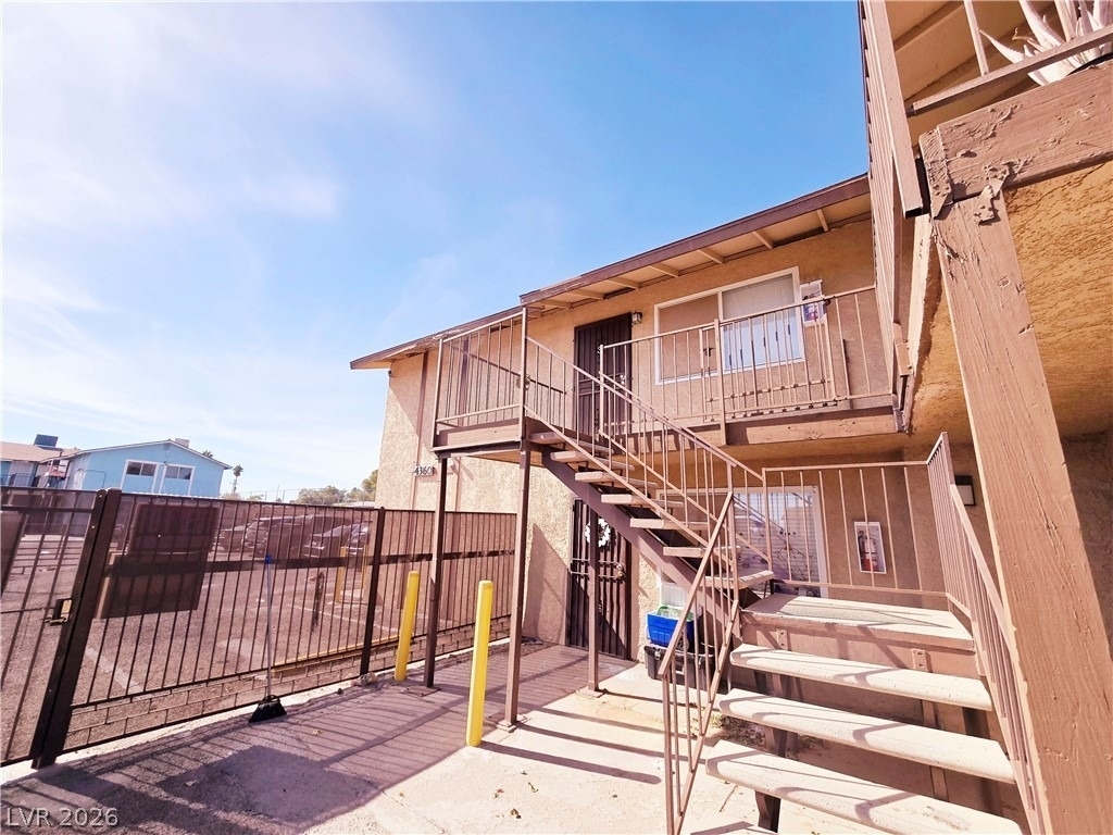 4360 Twin View Circle - Photo 19