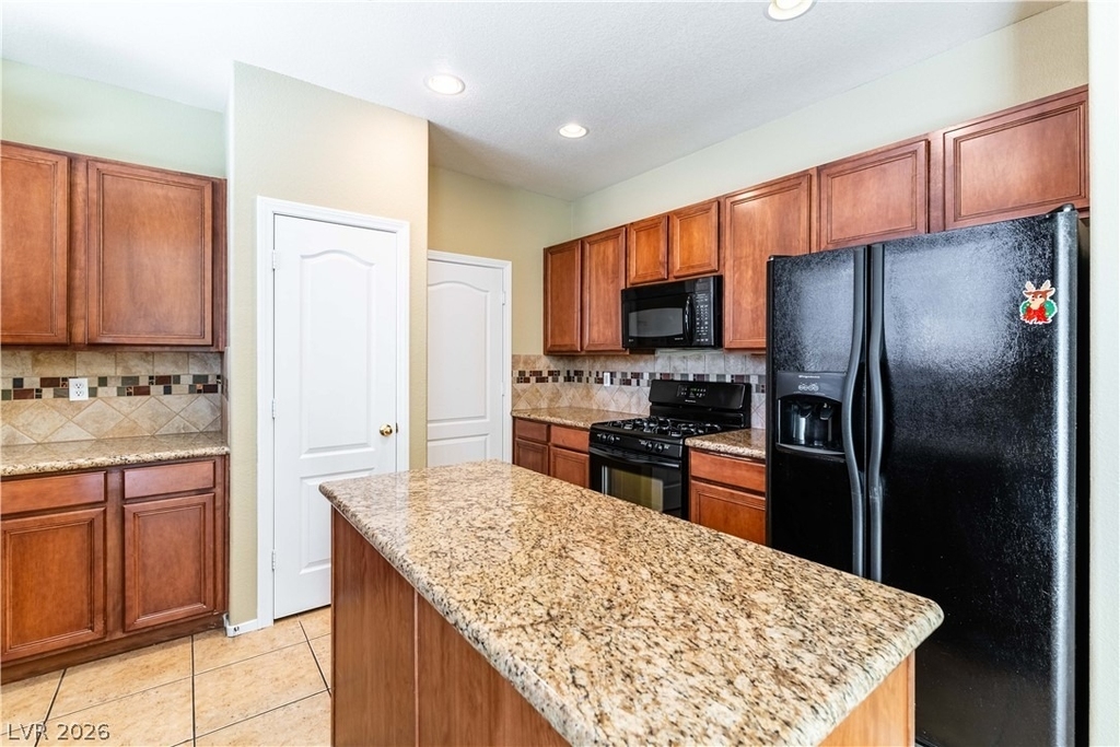 9022 College Green Street - Photo 6