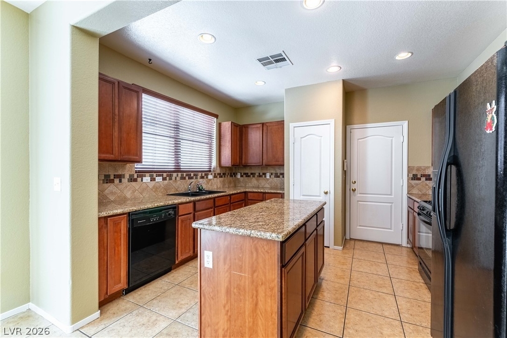 9022 College Green Street - Photo 5
