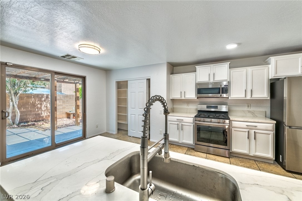 8940 Marmo Avenue - Photo 4