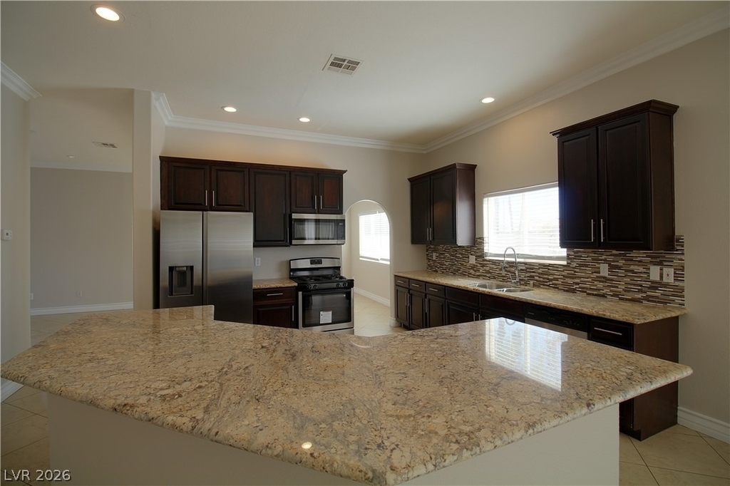 7613 Mooring Avenue - Photo 6