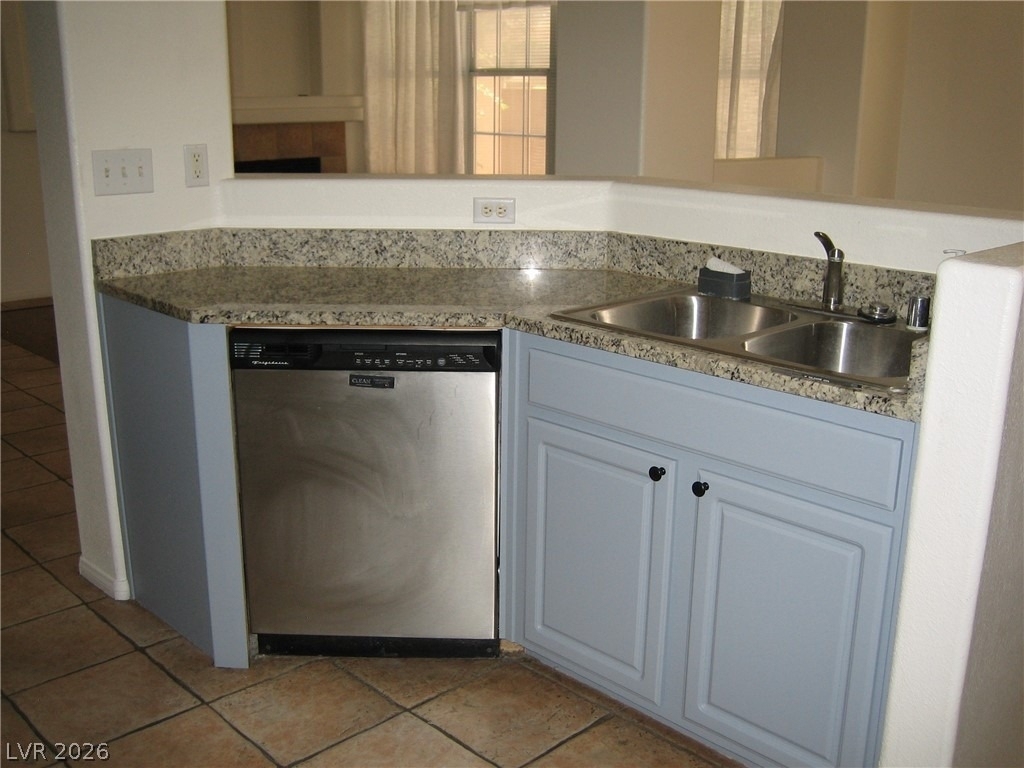 8046 Arcadian Lane - Photo 6