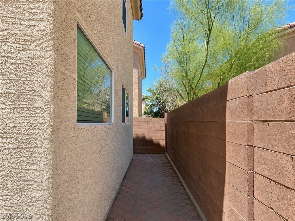 750 Iron Bridge Street - Photo 16