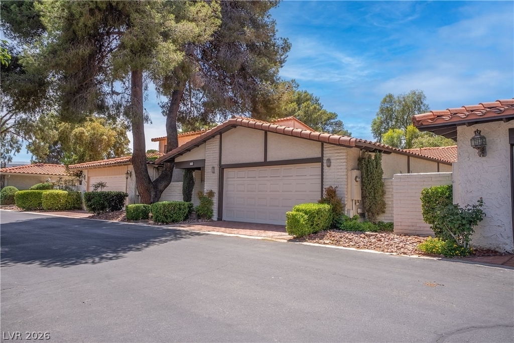 2204 Plaza Del Robles - Photo 34
