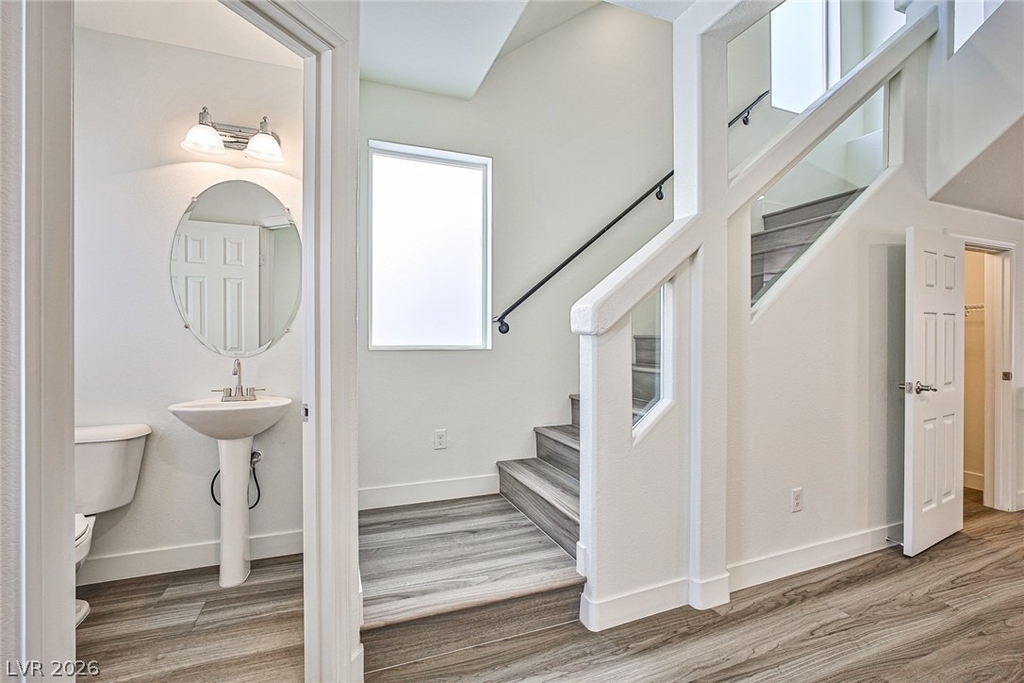 6744 Philharmonic Avenue - Photo 18