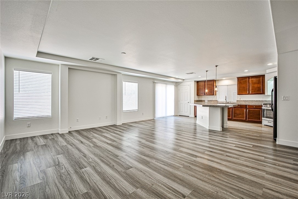 6744 Philharmonic Avenue - Photo 3