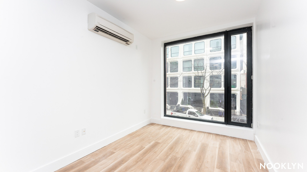 303 Wythe Ave Williamsburg - Photo 2