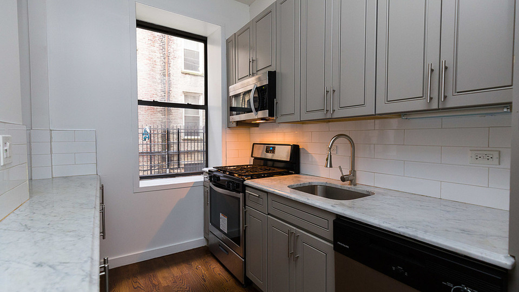 410 Eastern Pkwy  - Photo 0