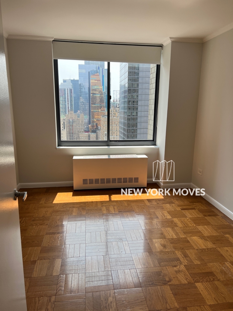 West 48th Street - Photo 10