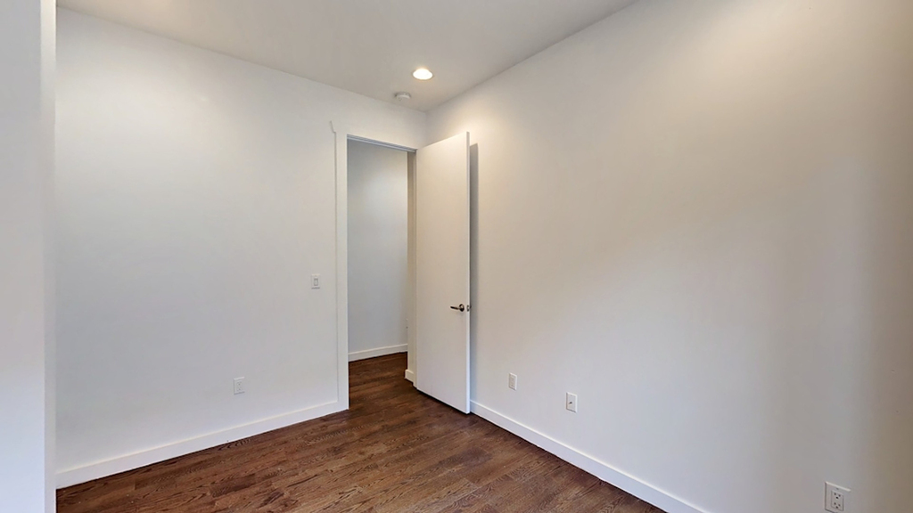 410 Eastern Pkwy - Photo 9