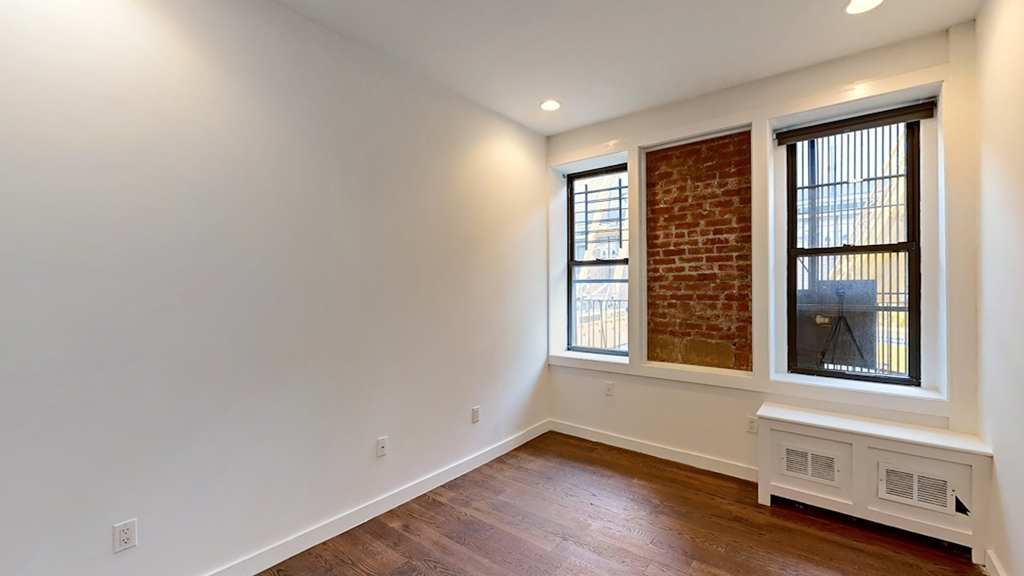 410 Eastern Pkwy - Photo 4