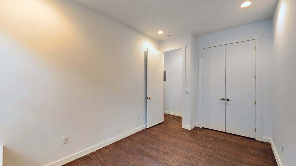 410 Eastern Pkwy - Photo 6
