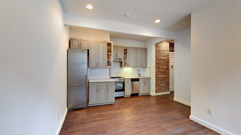 410 Eastern Pkwy - Photo 1