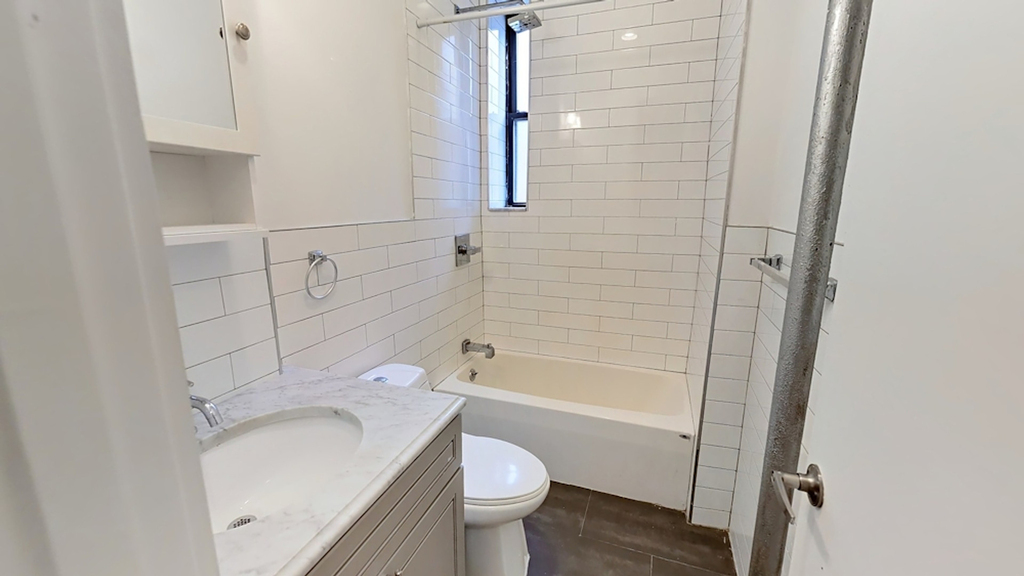 410 Eastern Pkwy - Photo 2