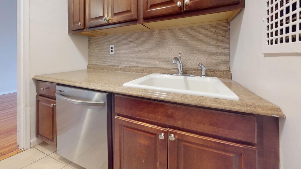 66-15 Thornton Place - Photo 5