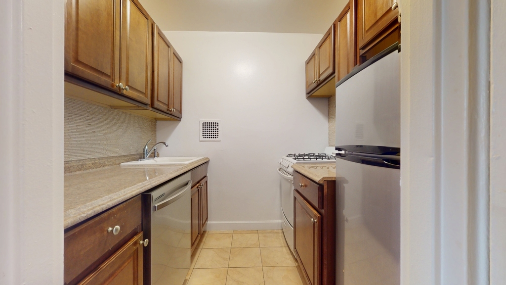 66-15 Thornton Place - Photo 3