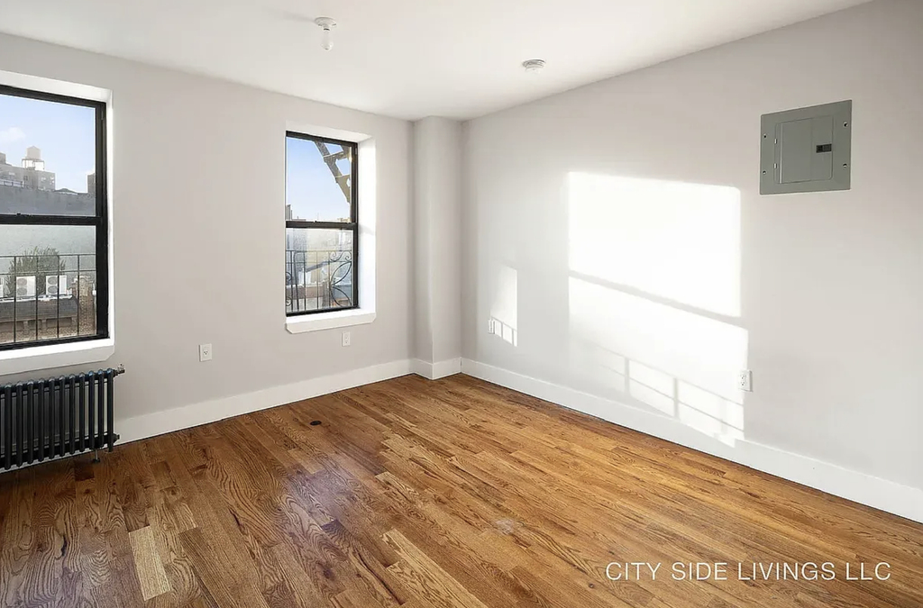 195 Underhill Avenue - Photo 2