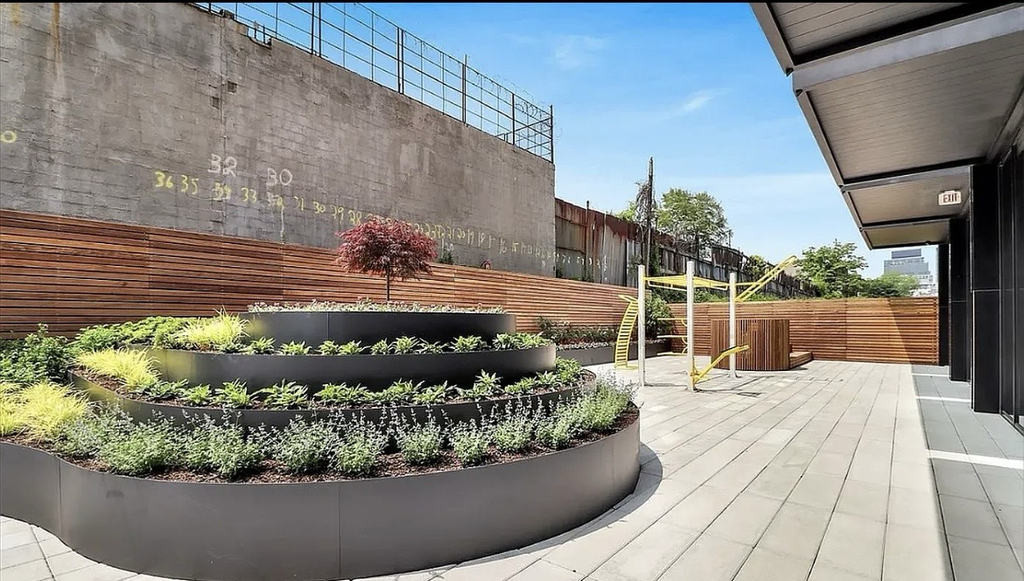 1010 Pacific Street - Photo 12