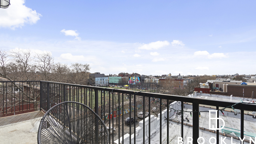 311 Woodbine St Bushwick - Photo 8