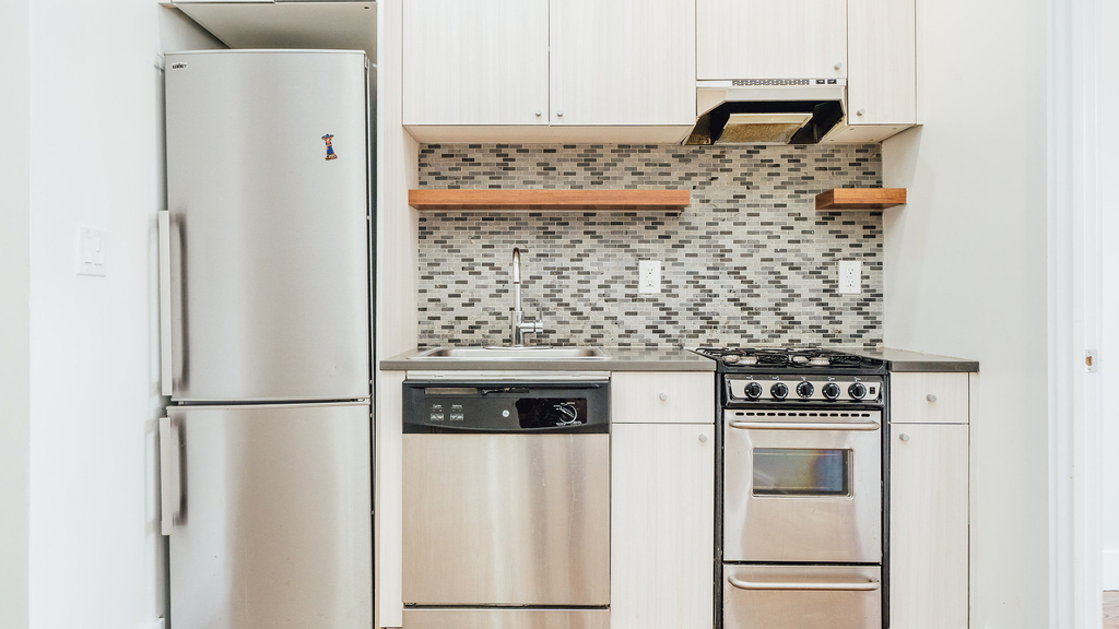 358 Palmetto St - Photo 12
