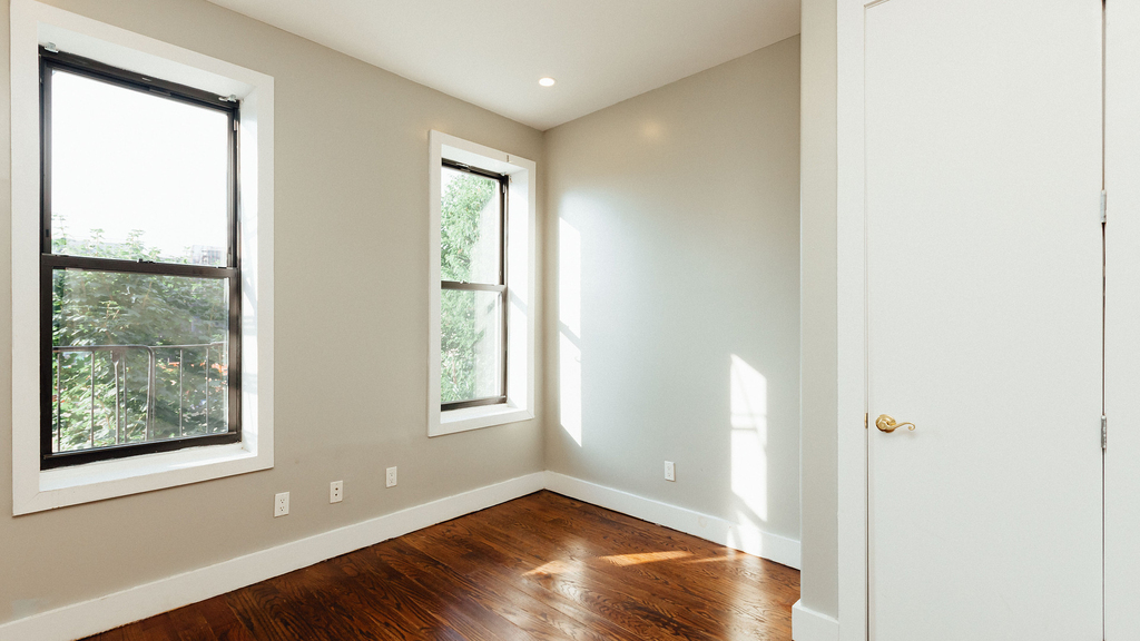 75 Jefferson St  - Photo 19