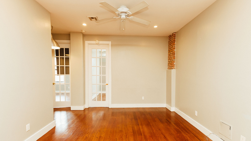 75 Jefferson St  - Photo 13