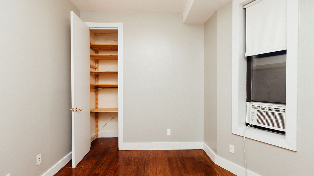 75 Jefferson St  - Photo 14