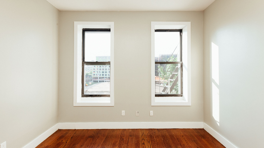 75 Jefferson St  - Photo 6