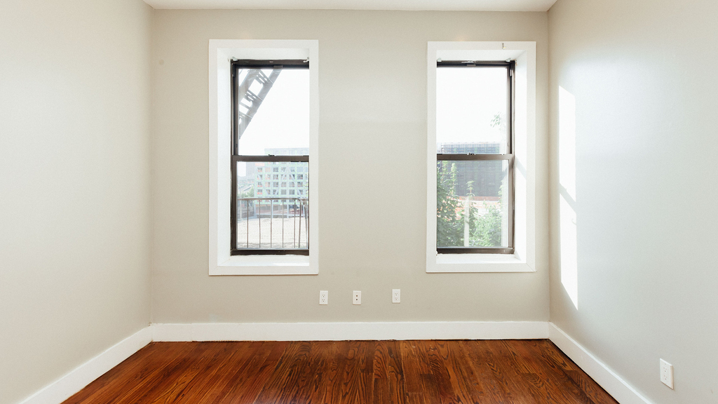 75 Jefferson St  - Photo 8