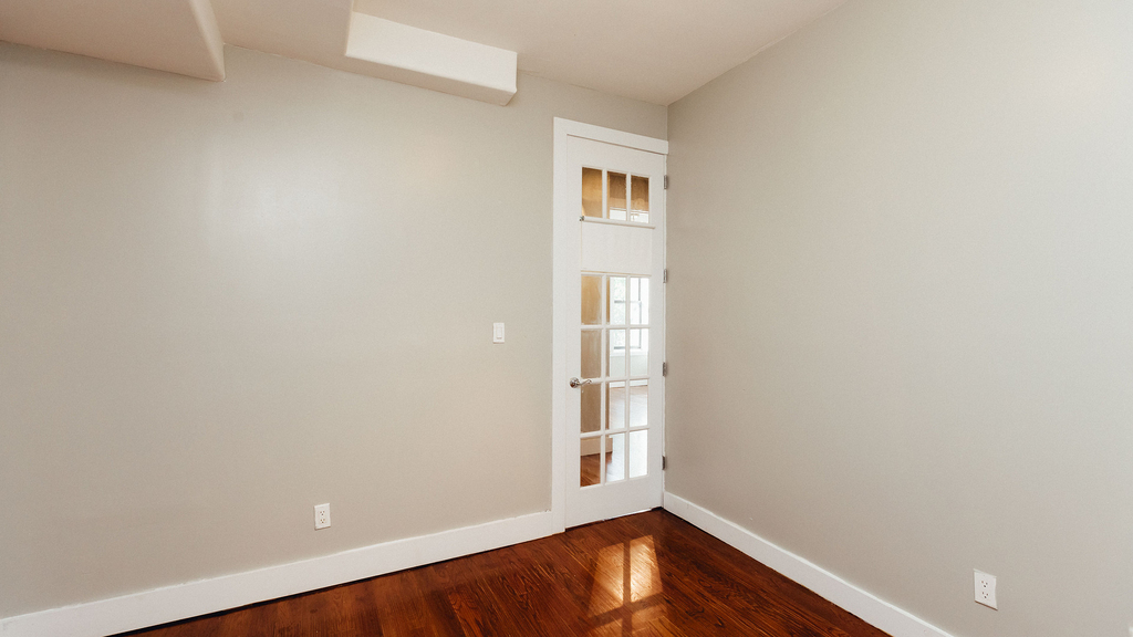 75 Jefferson St  - Photo 17