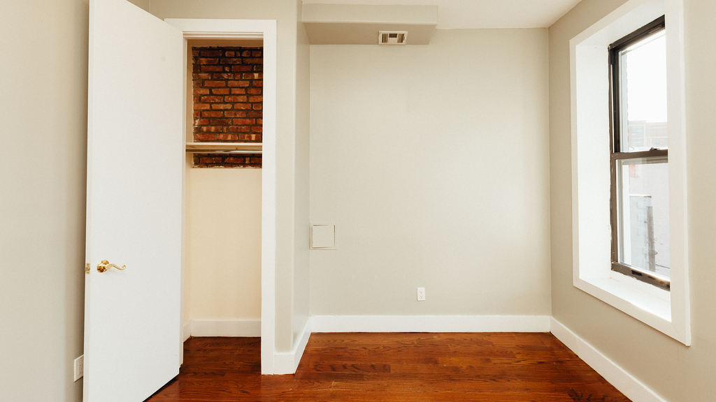 75 Jefferson St  - Photo 16