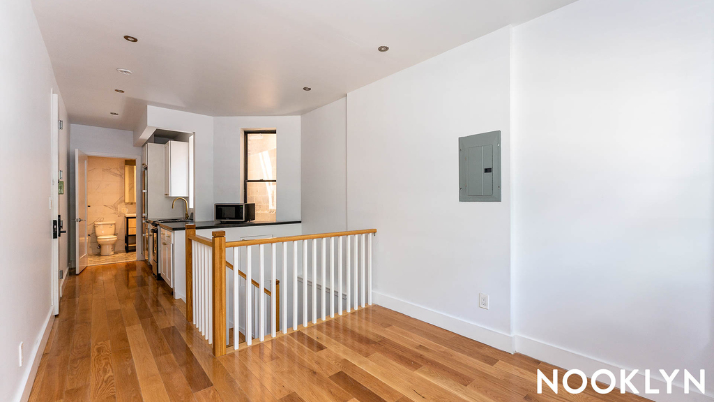309 Washington Ave - Photo 0