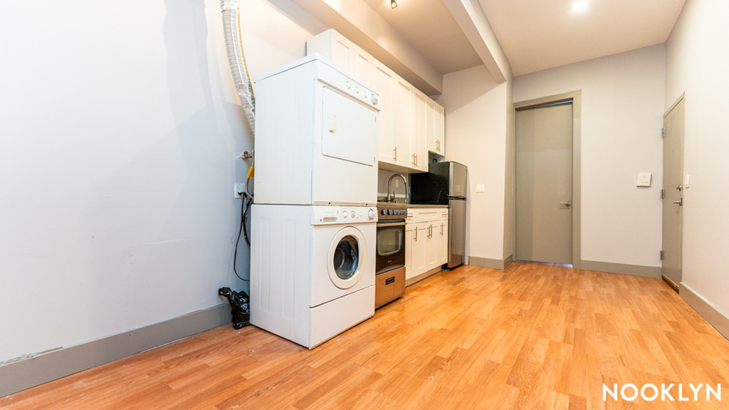 69 Cedar St  - Photo 1
