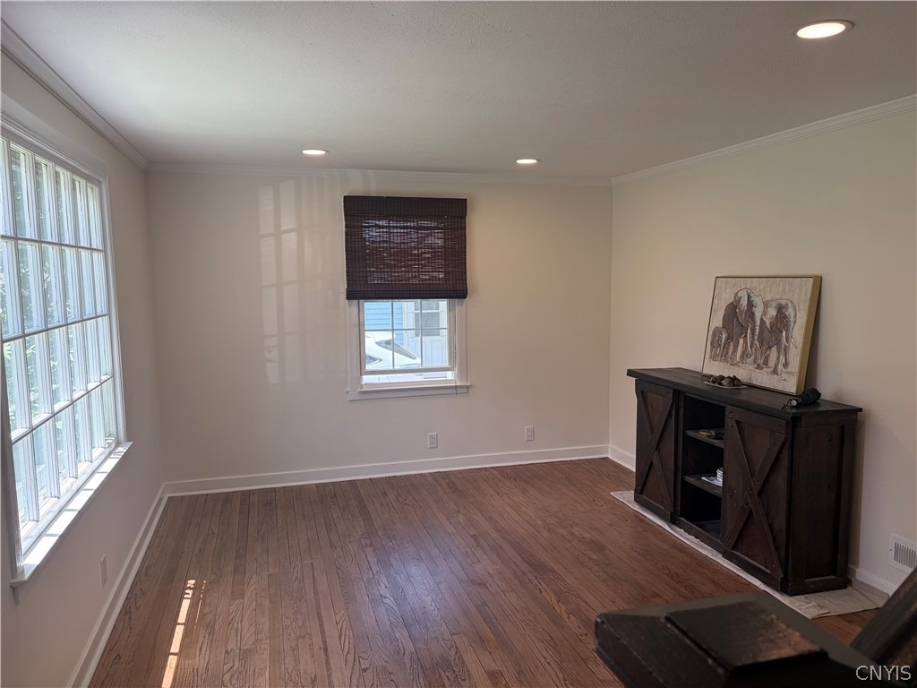 240 Ferncliff Avenue - Photo 3