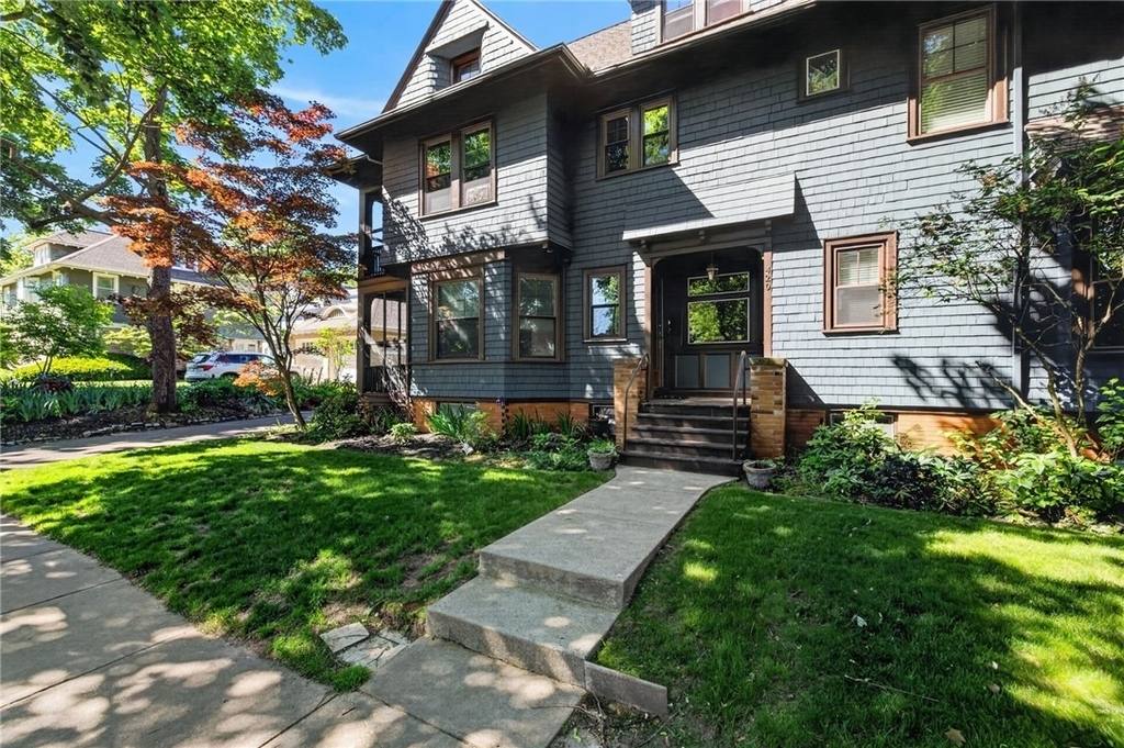 420 Harvard Street - Photo 1