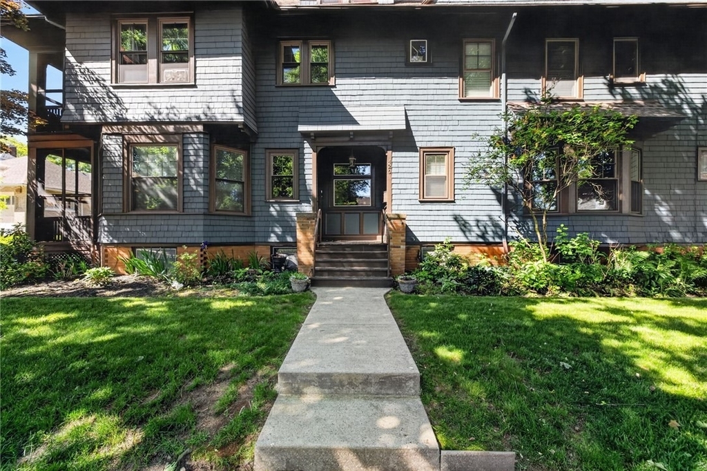420 Harvard Street - Photo 0