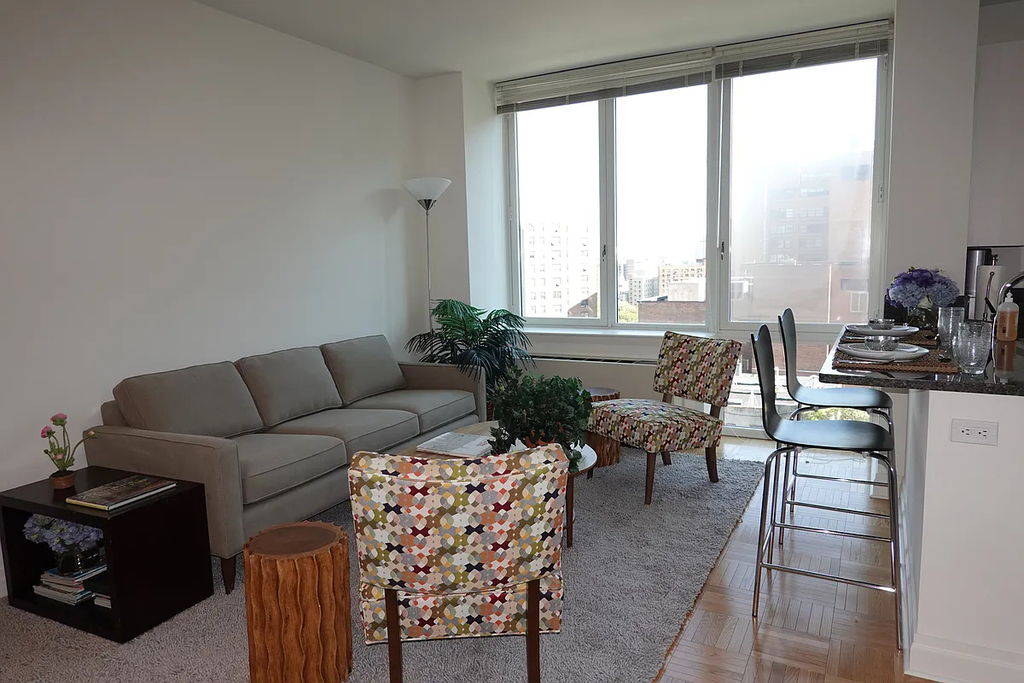 Lexington Avenue / 97th Street - Photo 2