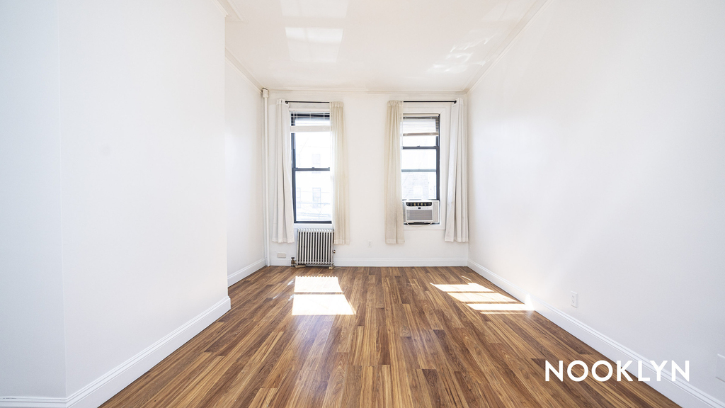293 Wyckoff Ave - Photo 4