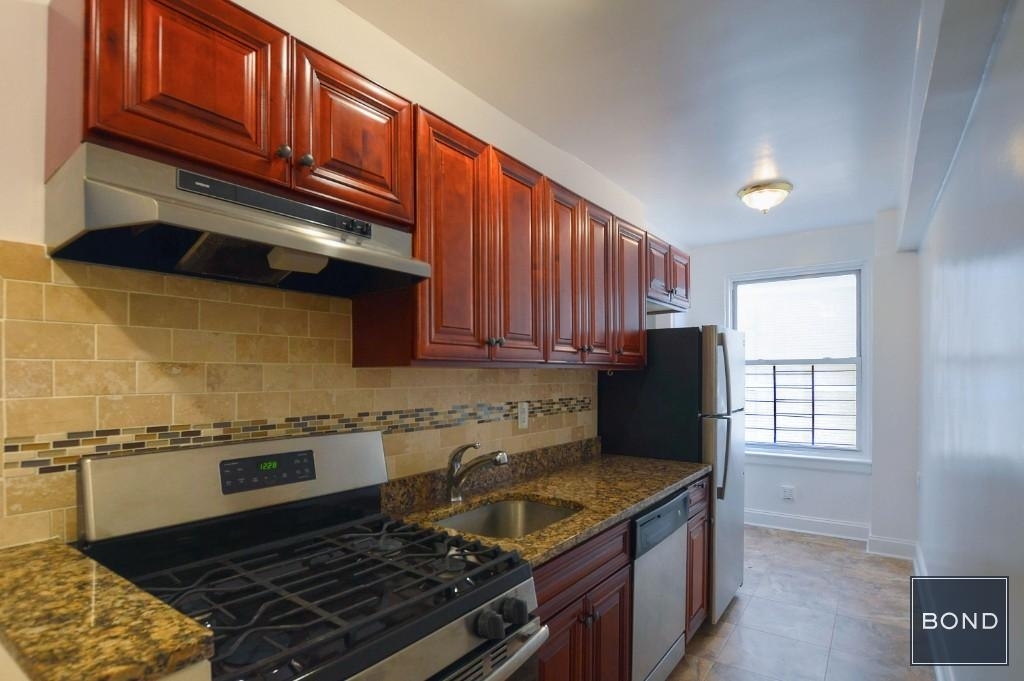East 38th Street - Photo 2
