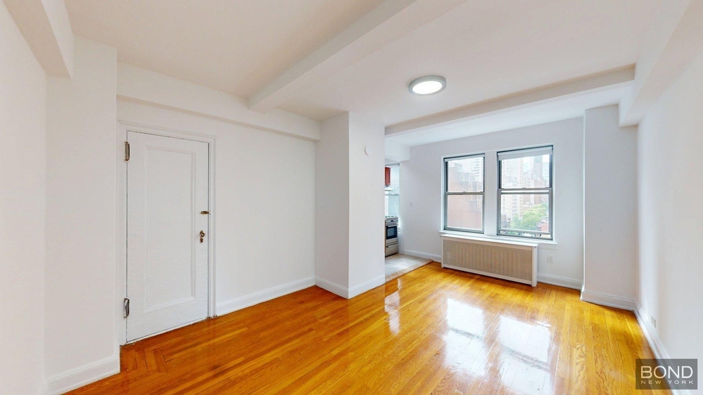 East 38th Street - Photo 0