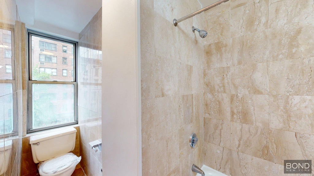 East 38th Street - Photo 3